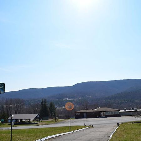 Pownal Ladd Brook Inn מראה חיצוני תמונה