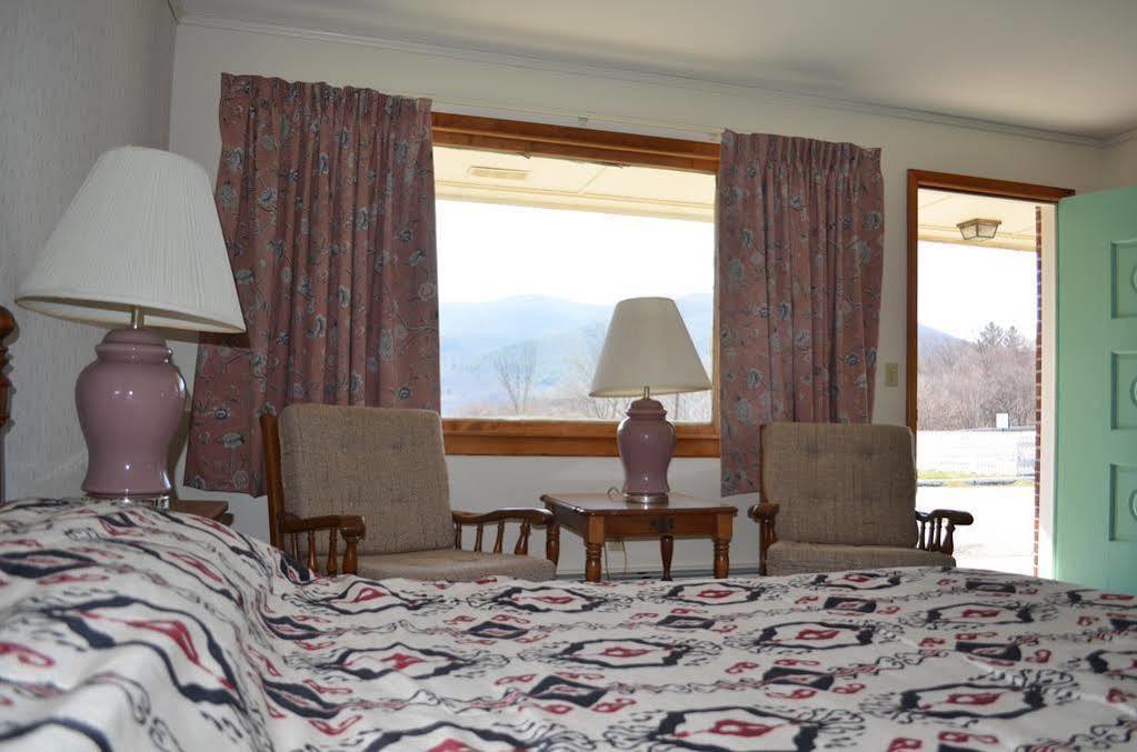 Pownal Ladd Brook Inn מראה חיצוני תמונה