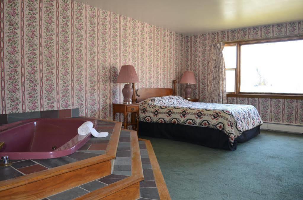 Pownal Ladd Brook Inn מראה חיצוני תמונה