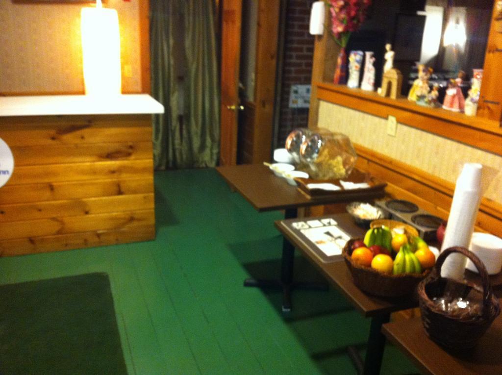 Pownal Ladd Brook Inn מראה חיצוני תמונה