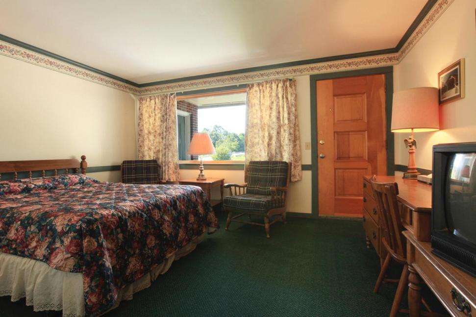 Pownal Ladd Brook Inn מראה חיצוני תמונה